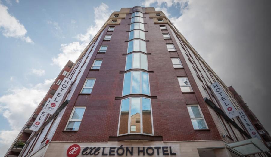 Hotel Exe León Exteriér fotografie